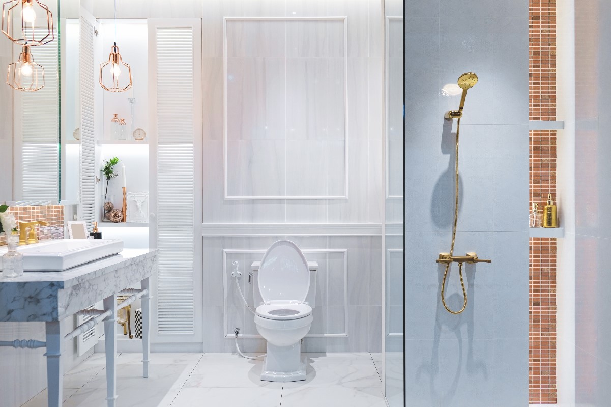 How to design a bathroom in French style?